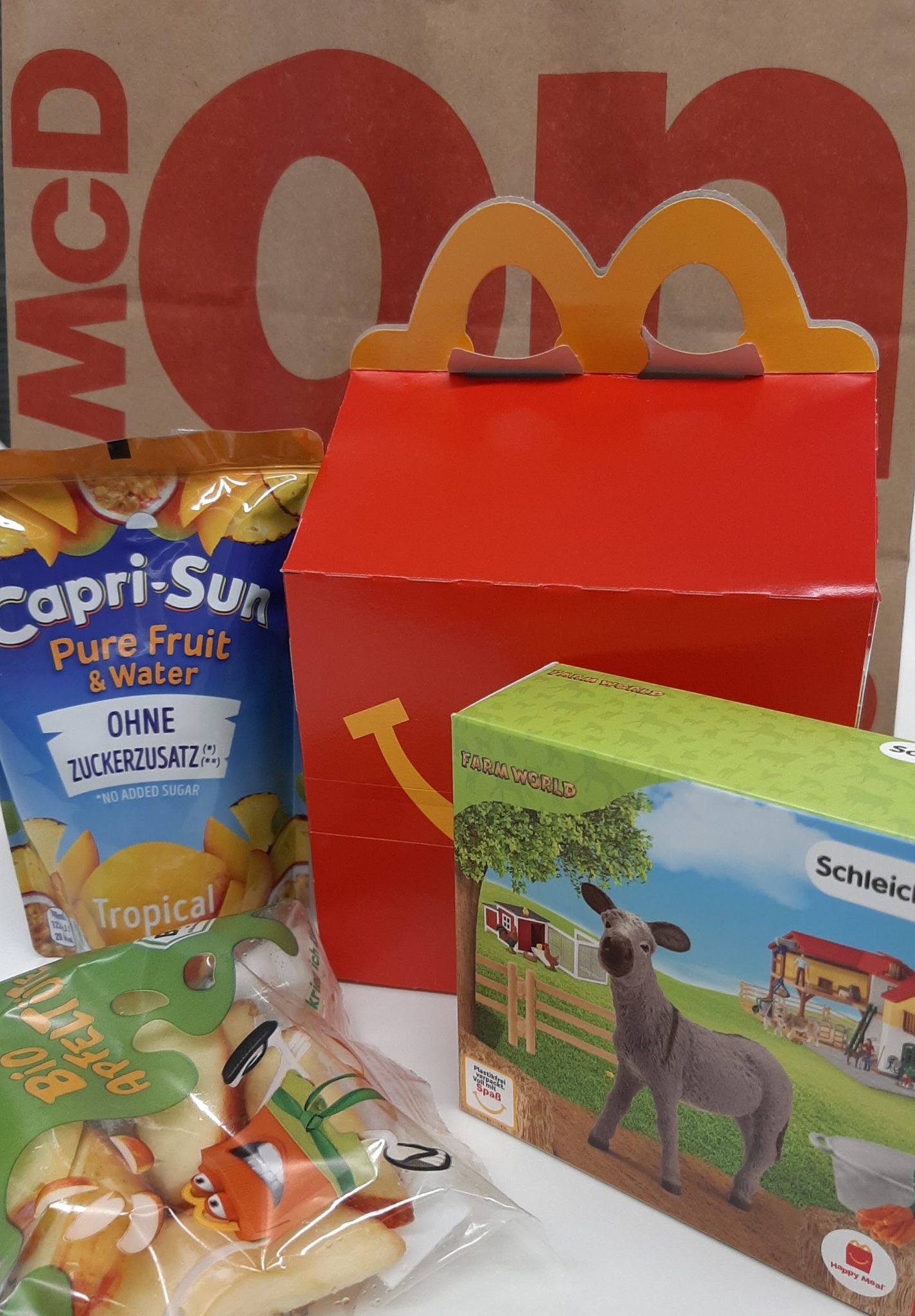 mcdonalds happy meal spielzeug schleich Noch mehr Nachhaltigkeit im Happy Meal - Change M